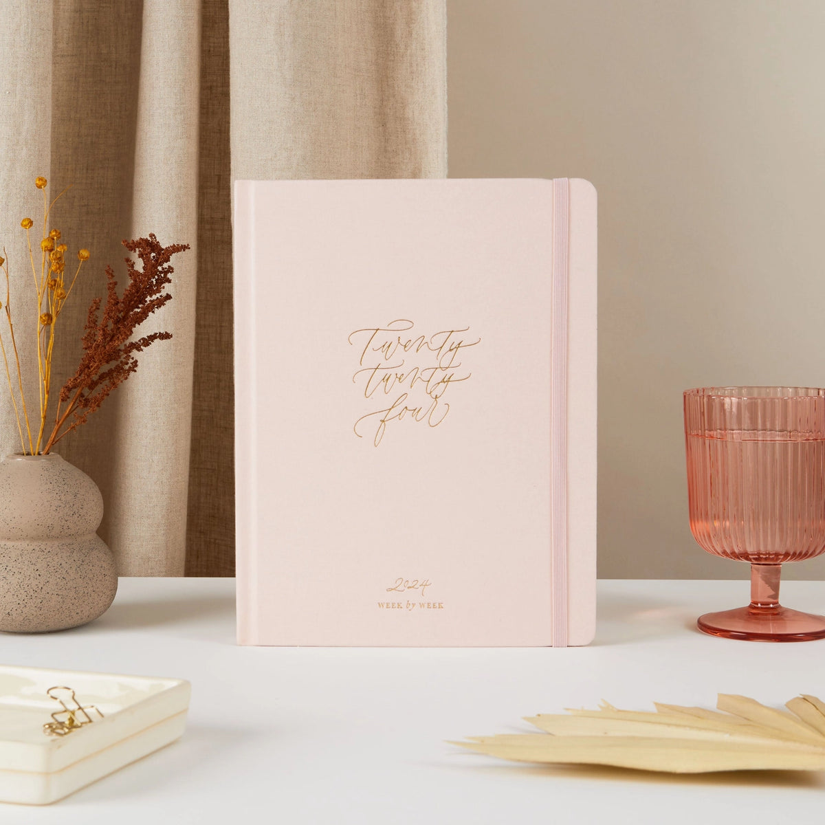 2024 weekly journal planner in pink blush