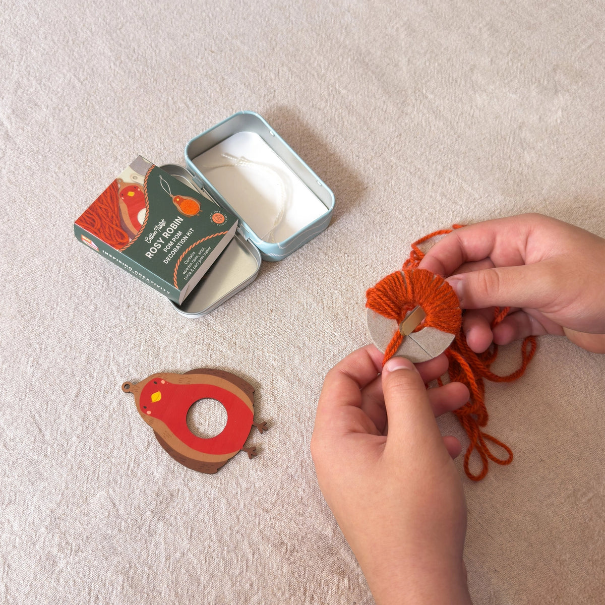 Make a Robin Pom Pom