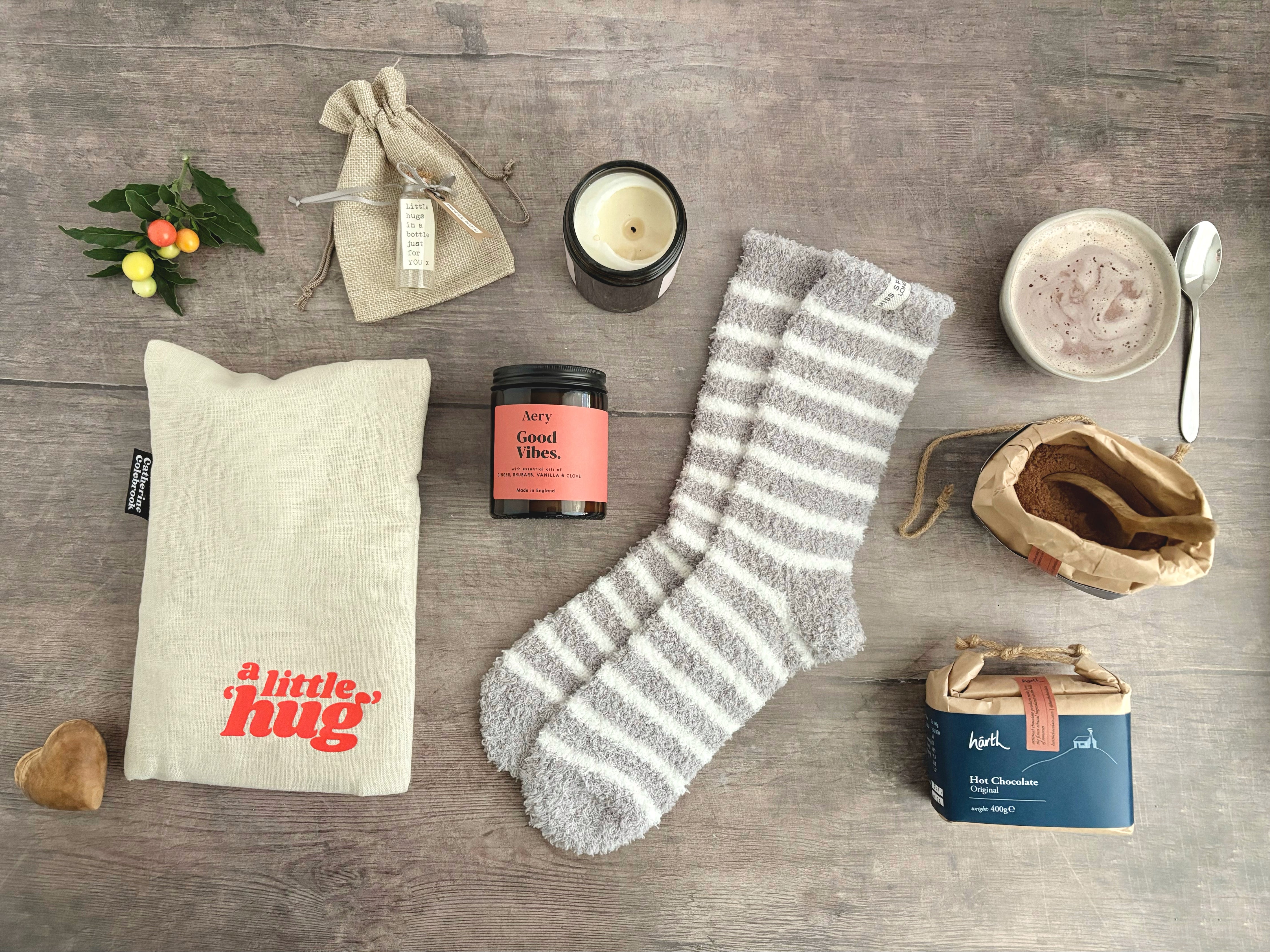IzzyBee - Self-Care Gift Packages - Personalised Luxury Hampers