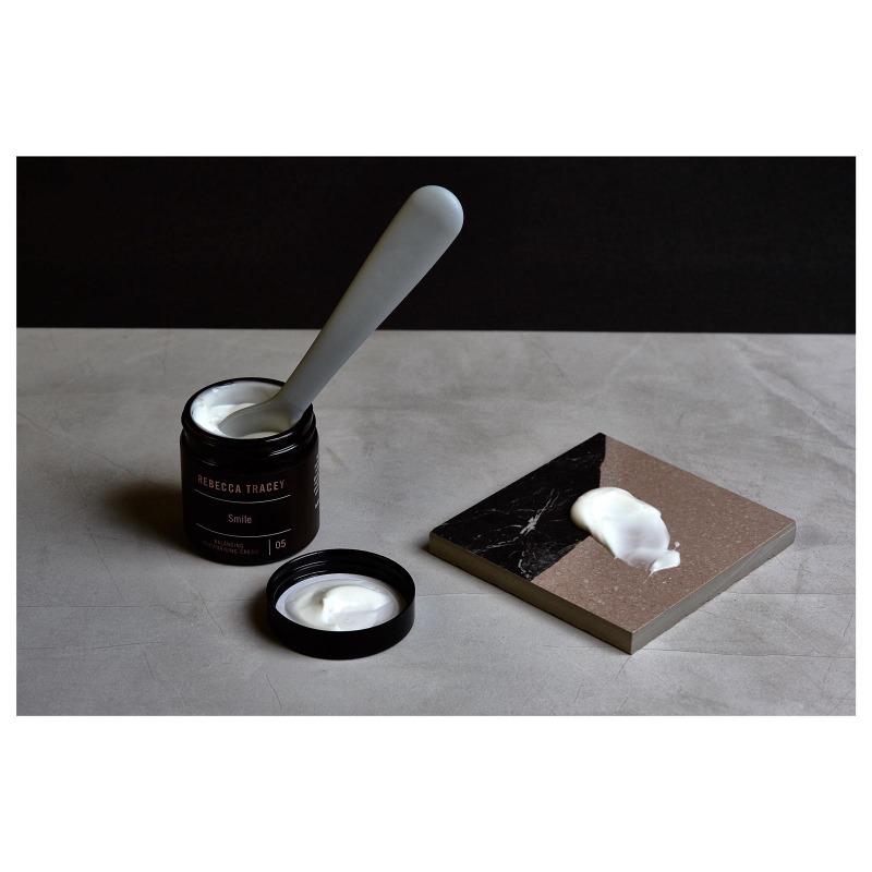 Smile Moisturiser