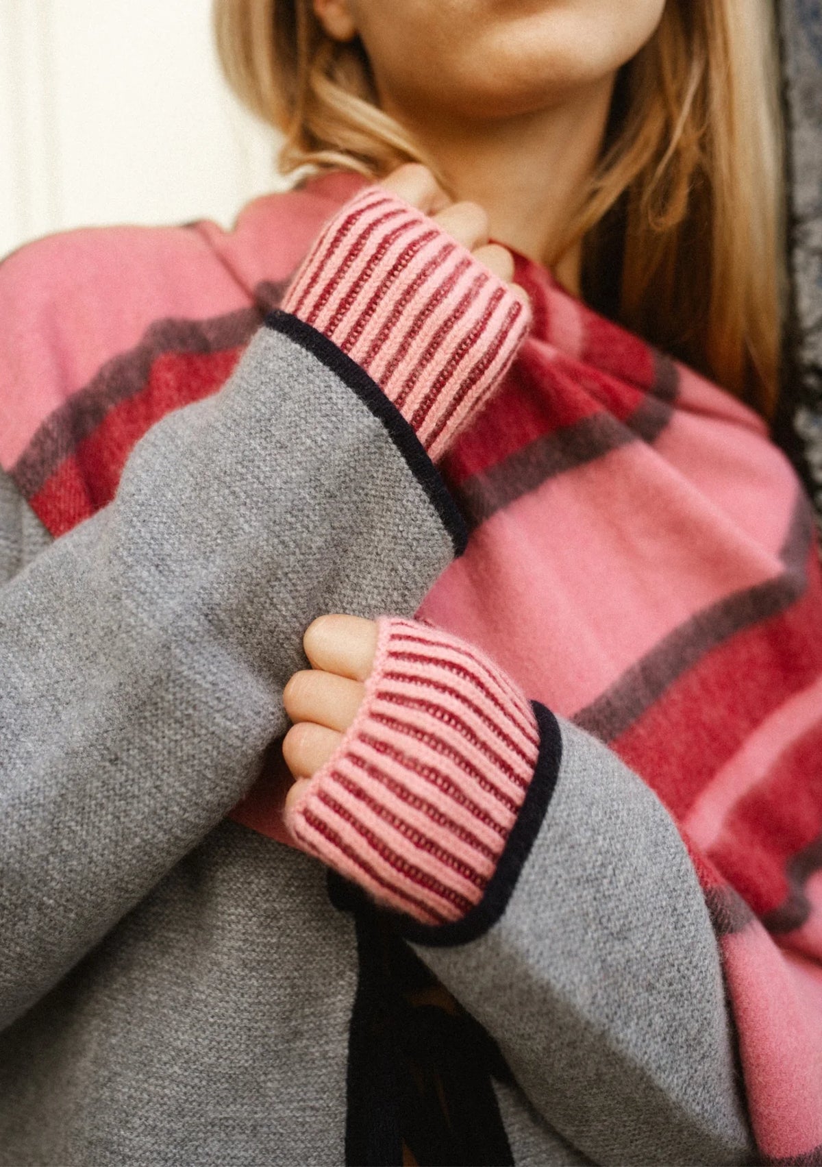 Cashmere Wrist Warmers - Burgundy