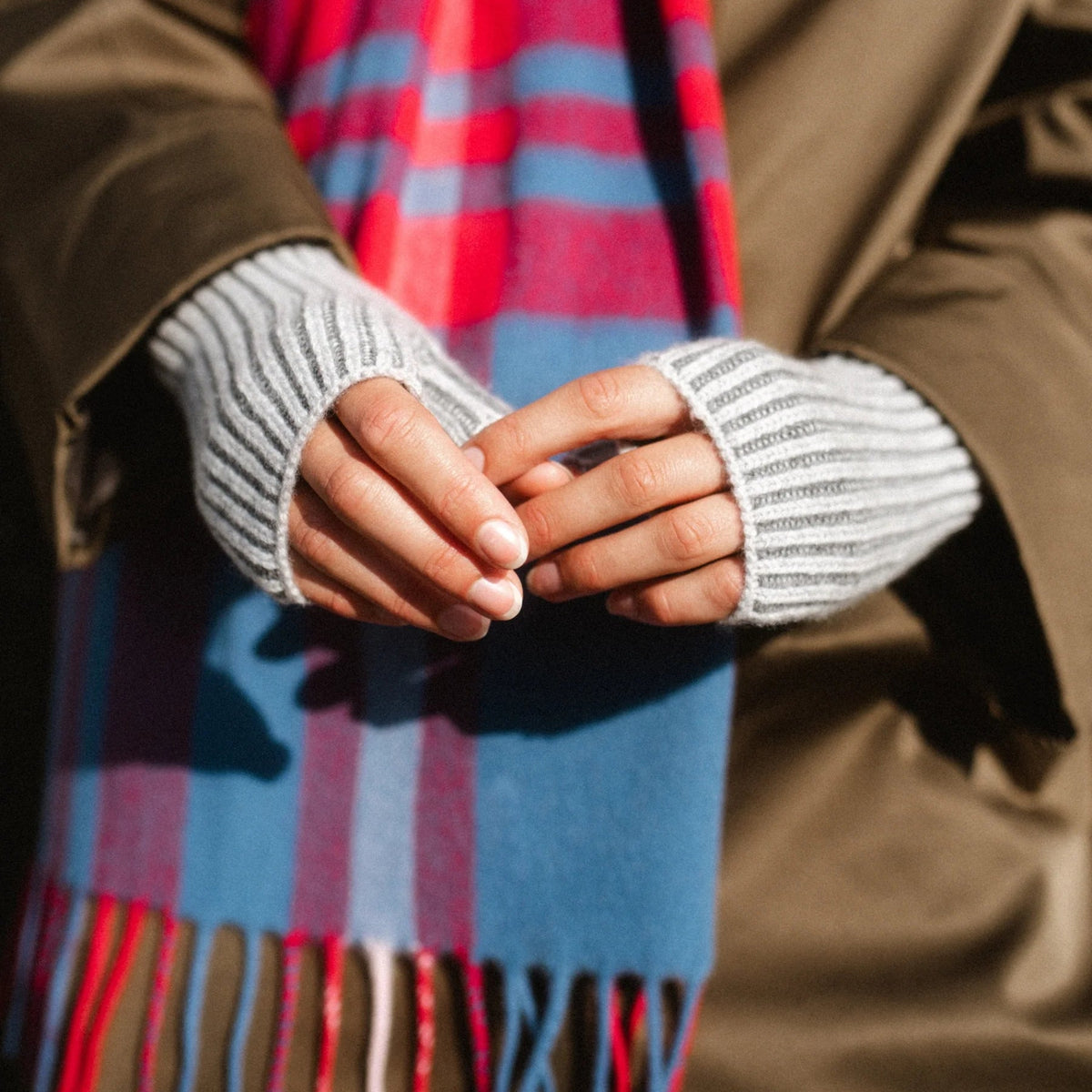 Cashmere Wrist Warmers - Two Tone Grey
